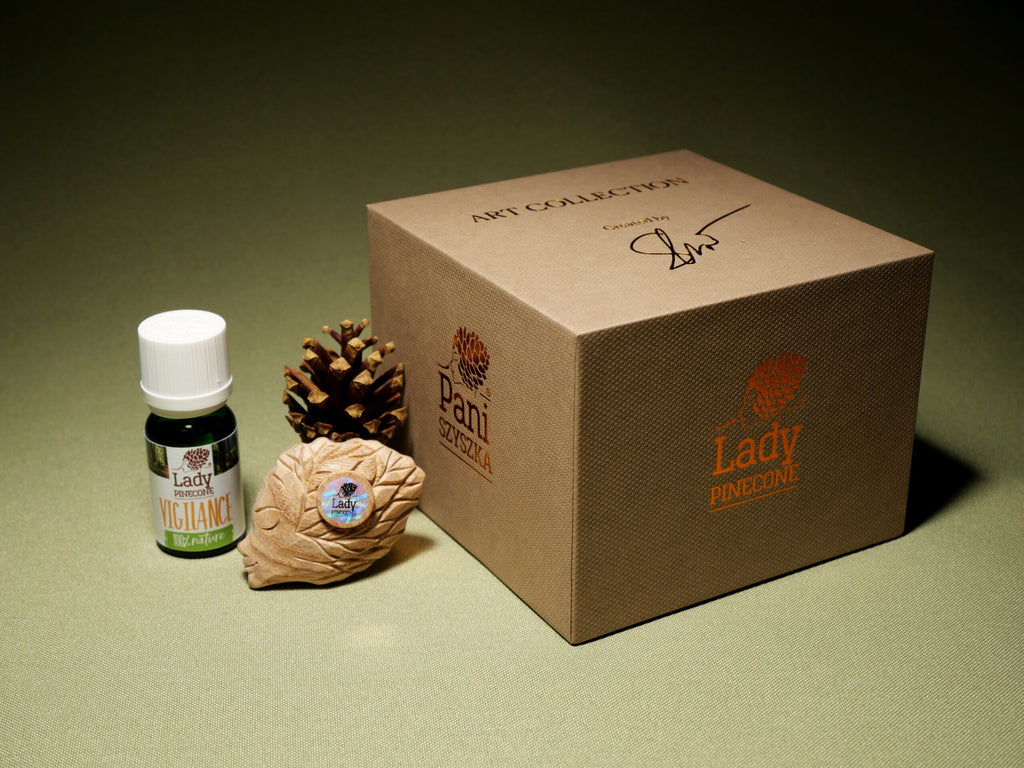 Lady Pinecone® – Art Collection – Ash Wood